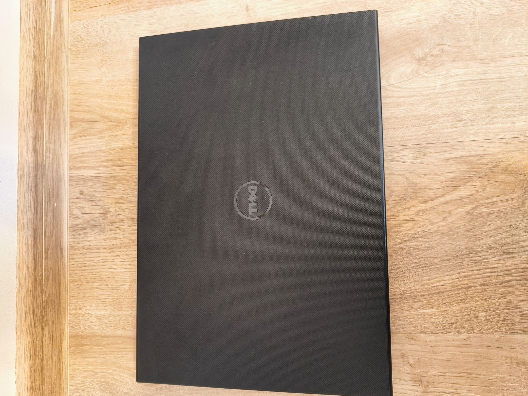 Dell Inspiron 15 / SSD / GeForce / Win 10 / INTEL i5