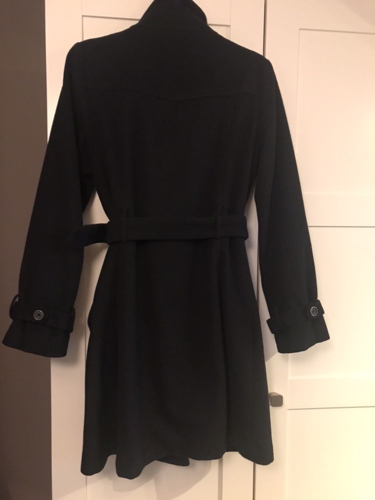 Czarny płaszcz - rozmiar M