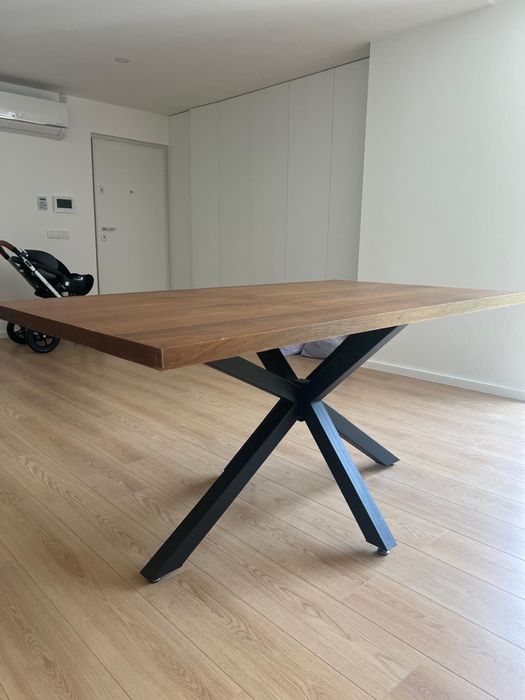 Mesa de jantar usada