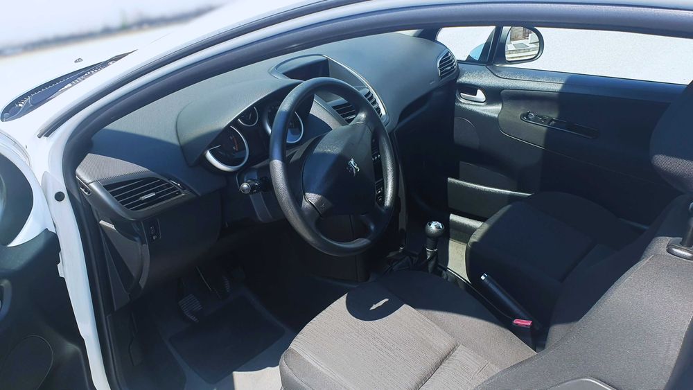 Vendo: PEUGEOT 207 - 1.4 HDi 68cv - 2 lugares (Comercial) / Impecável!