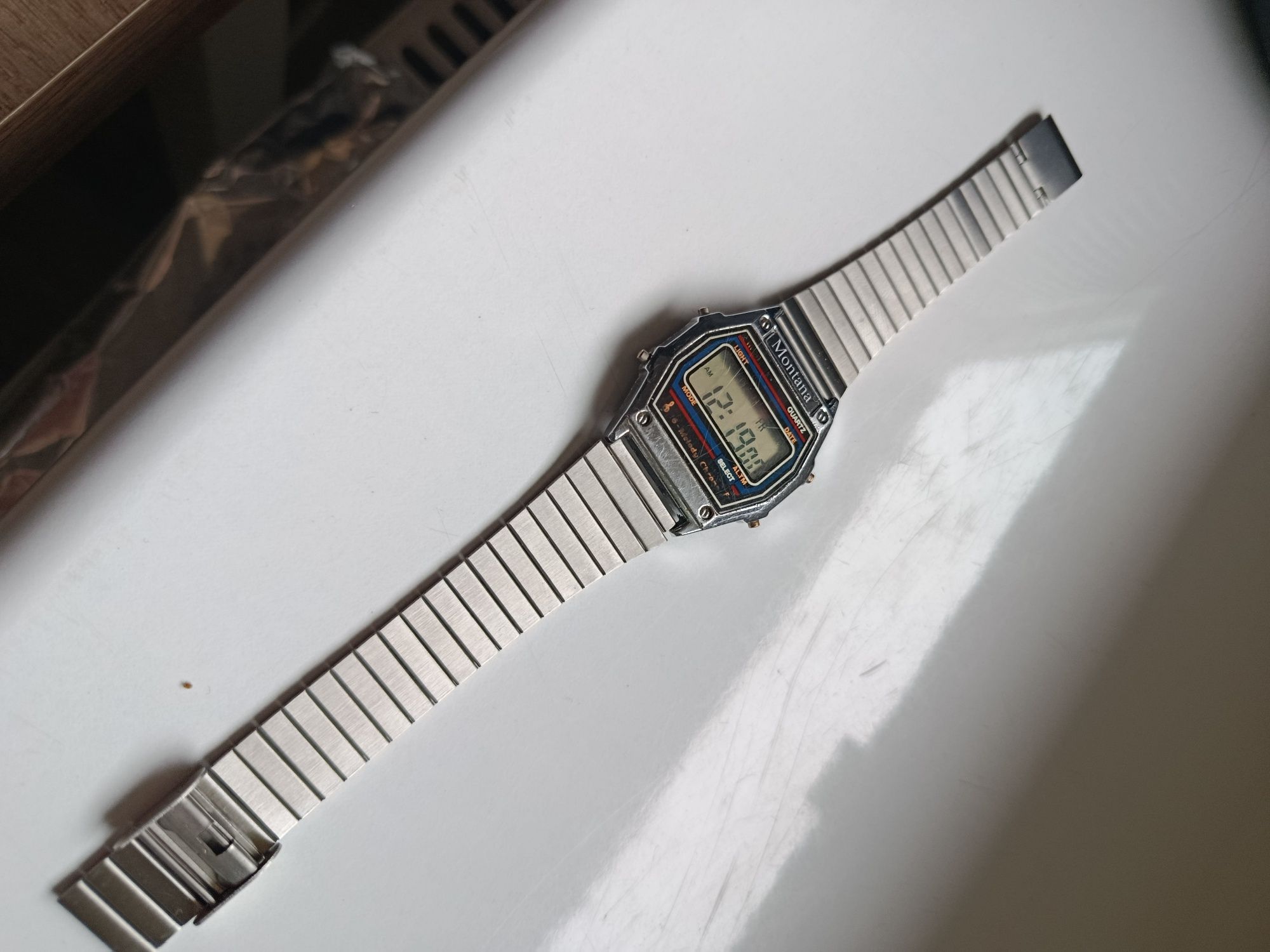 Zegarek melodyjki Montana PRL
