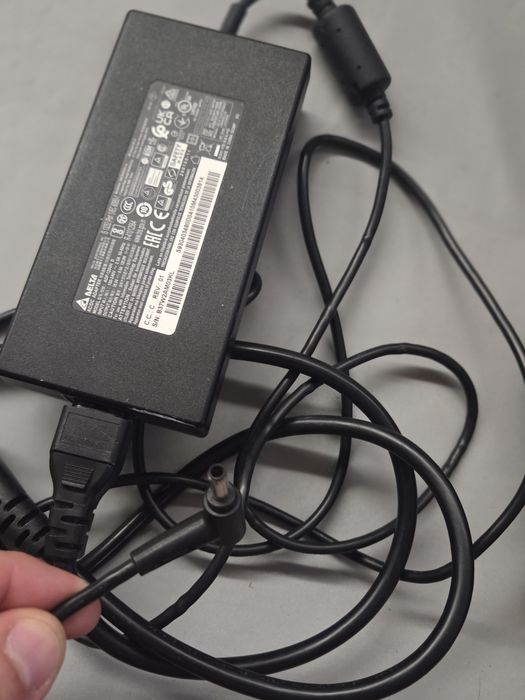 120W Zasilacz do MSI 11UC ADP-120VH D 20V 6A Wtyk: 5,5 mm x 2,5 mm.
