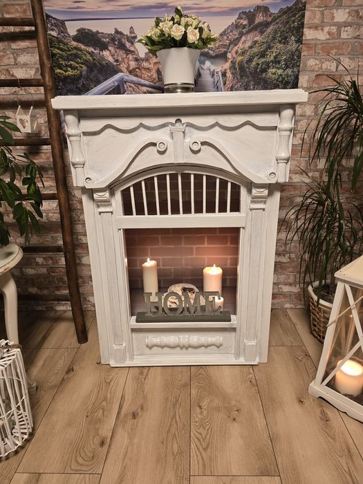 Kominek dekoracyjny w stylu prowansalskim portal kominkowy obudowa