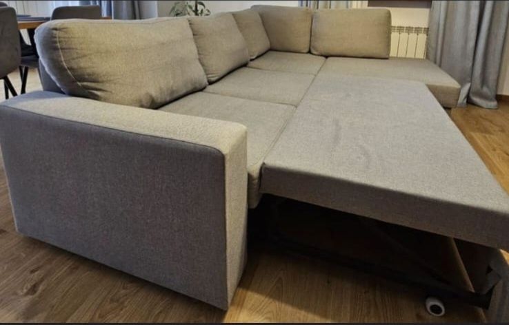 Sofa narożnik z funkcją spania / pojemnikiem na pościel