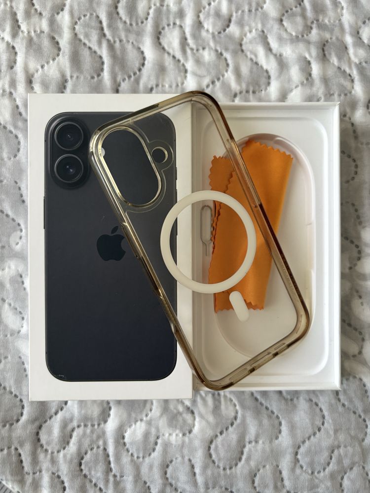 iPhone 16 128Gb Preto - Como novo