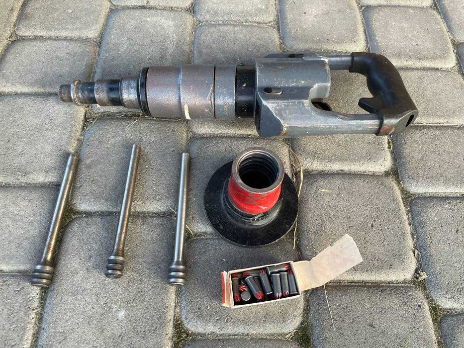 Будівельно-монтажний пістолет ПЦ