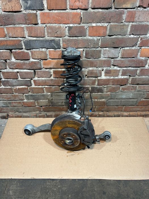 BMW 3 G20 G21 X DRIVE Zawieszenie zwrotnica amortyzator przód lewy