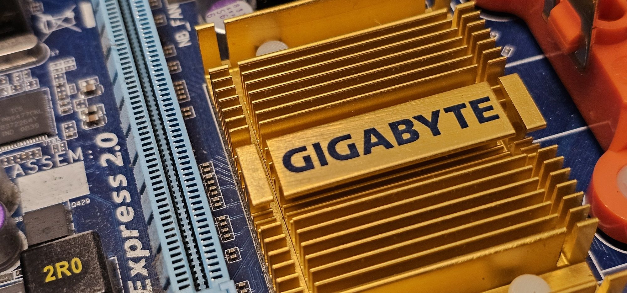 płyta główna Gigabyte z procesorem Athlon 64 X2