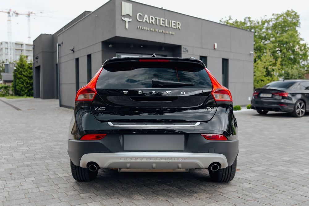 Volvo V40 VOLVO V40 Cross Country T4