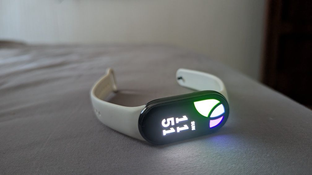 Xiaomi Mi band 8 + ремешок в подарок