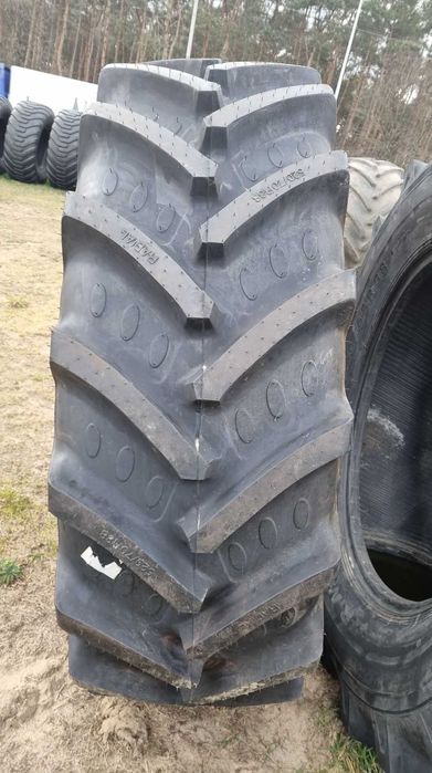 Opona 520/70r38 BKT