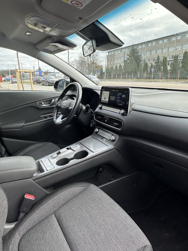 Hyundai Kona 39 kW 2021 запас 350 км Ioniq Leaf e-golf zoe