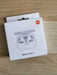 Nowe słuchawki bezprzewodowe Xiaomi Redmi Buds 5 białe