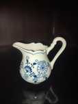 Śliczna stary mlecznik porcelana Czechoslovakia