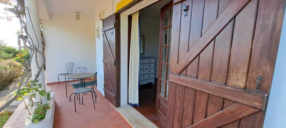 Quarto Albufeira/ Guia perto do shopping