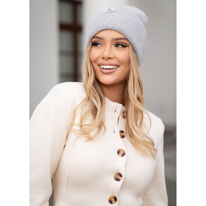 szara, zimowa czapka damska beanie z logo marki - peterson