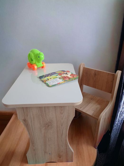 Стіл дитячий Столик дитячий Комплект