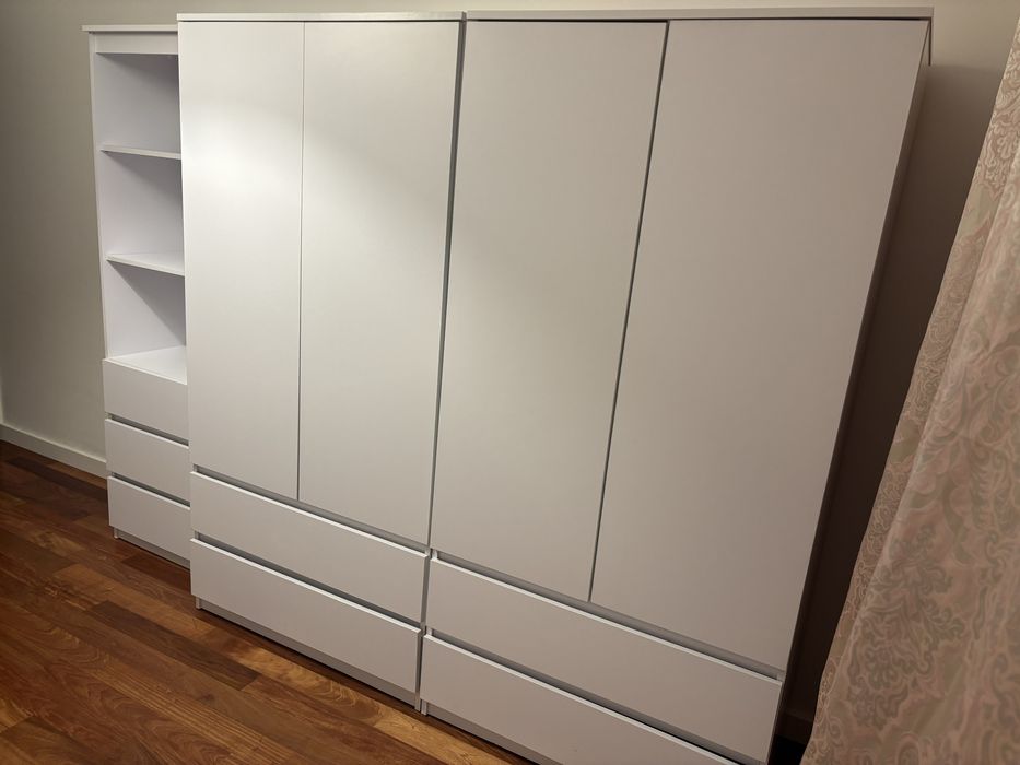 Nowoczesna biala szafa i regał z szufladami, bardzo dobry stan.