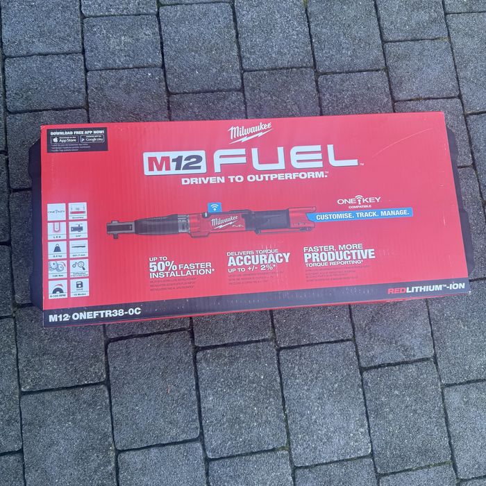 Klucz dynamometryczny Milwaukee M12 ONEFTR38