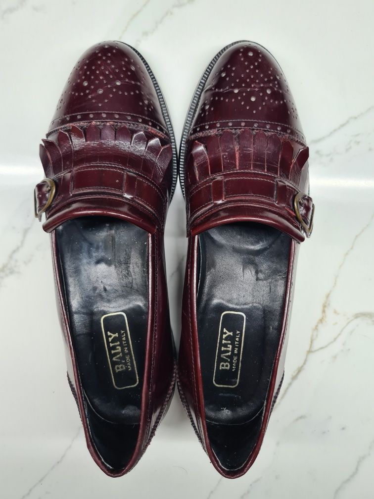 Sapatos Bally em pele bordeaux 41