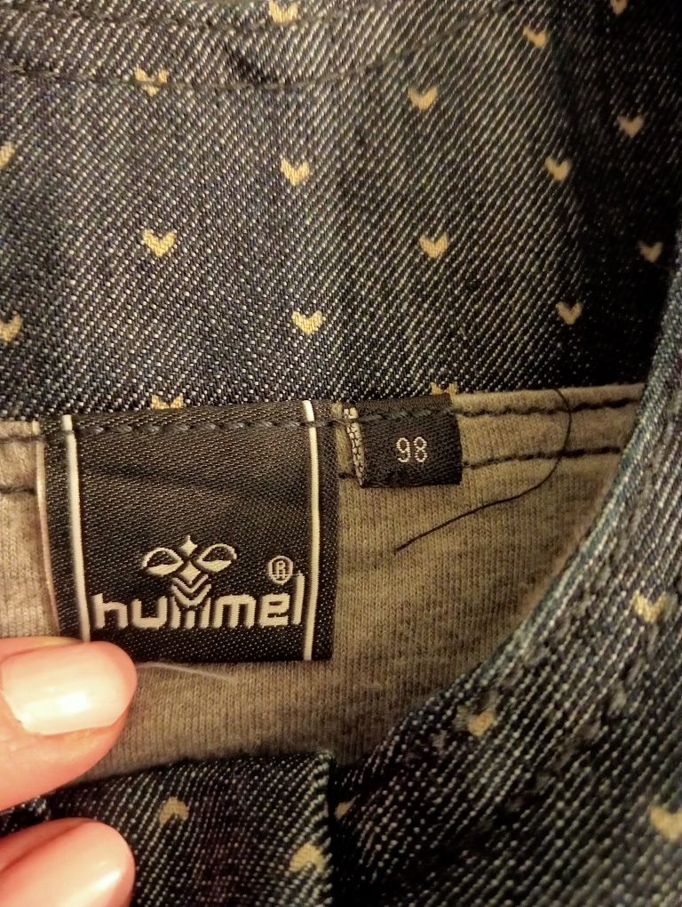 Spodnie ogrodniczki firmy Hummel , rozmiar 98