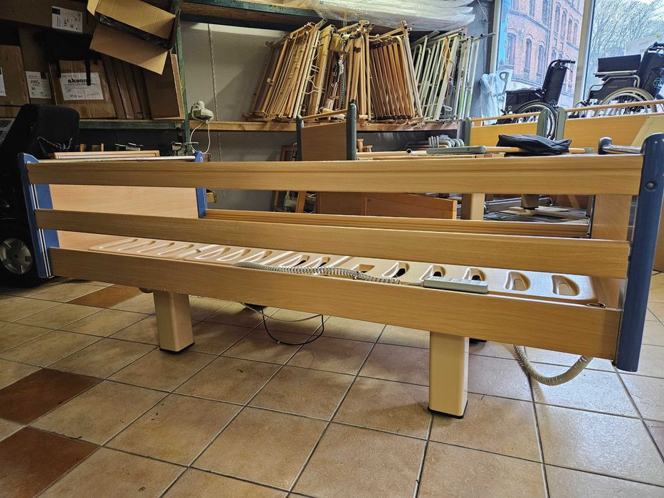 Stolik przyłózkowy