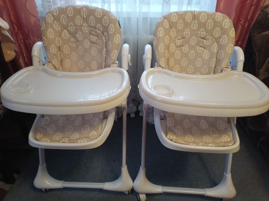 Продам стільчики для годування для двійні