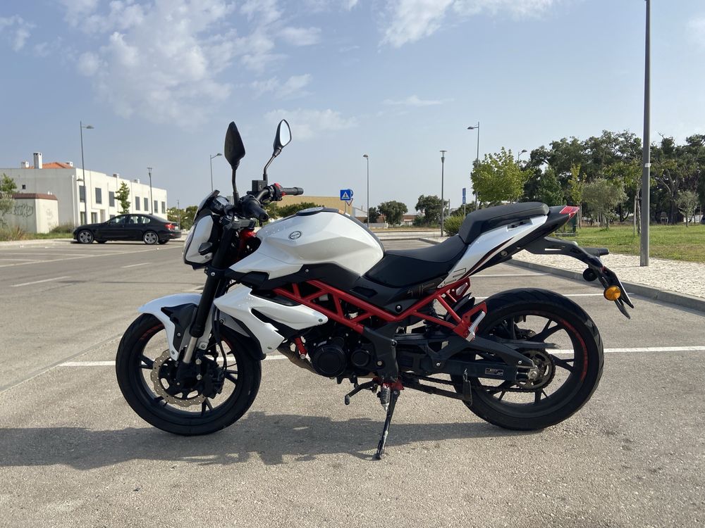 Benelli BN125 23