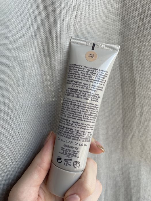 Laura mercier tinted moisturizer