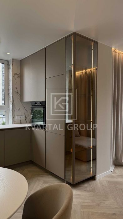 БЕЗ КОМІСІЇ! дуже гарна 2 кімнатна квартира. ЦЕНТРАЛЬНИЙ парк