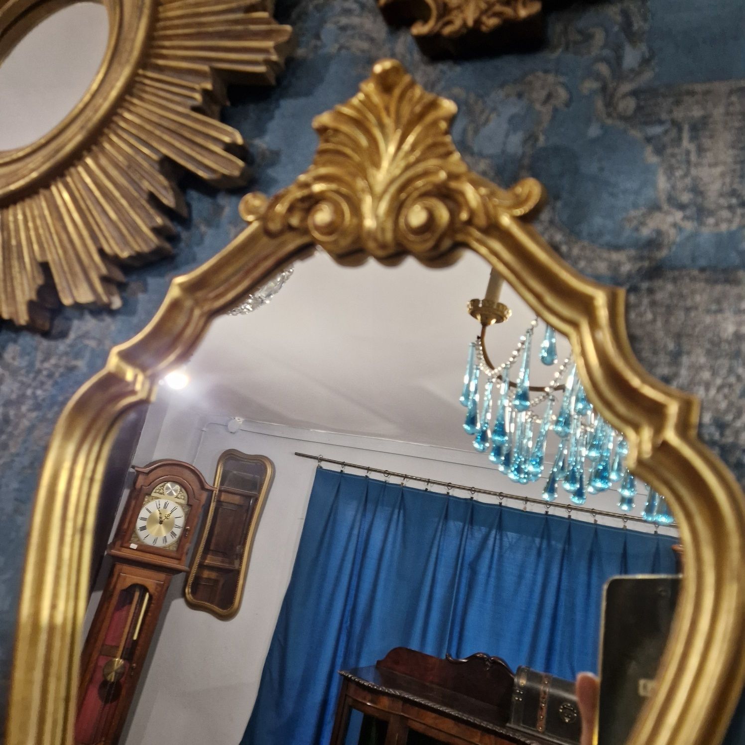 Piękne stylowe lustro w złotej ramie nr 21