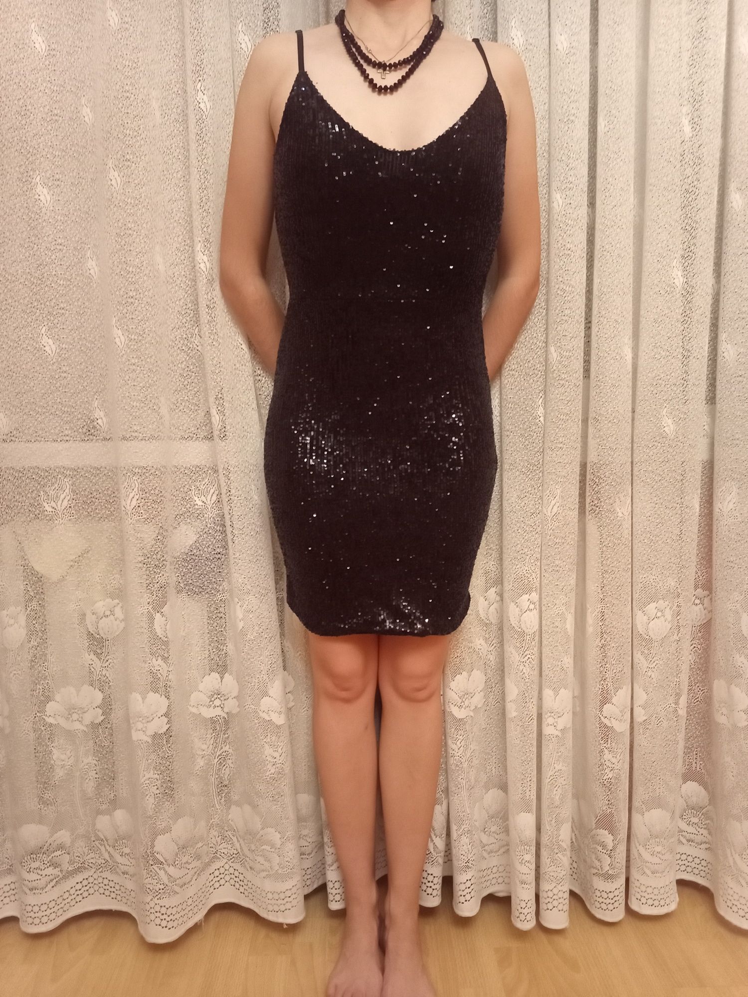 Коктейльное вечернее платье little black dress с паедкам