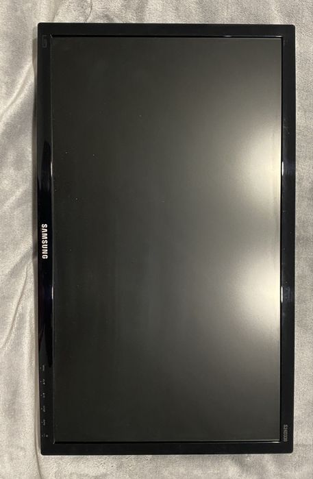 Komputer stacjonarny i5-10400F / RX 570 8GB / 16GB RAM + Monitor