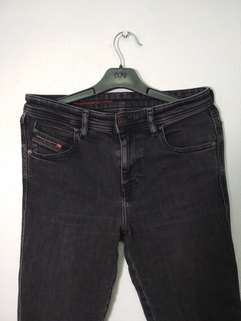 Diesel Industry czarne spodnie skinny W27