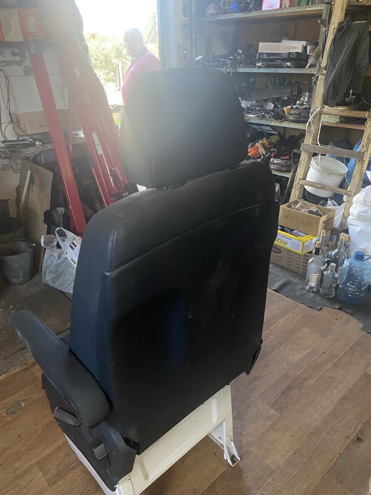 Продам сідушку із sprinter 906