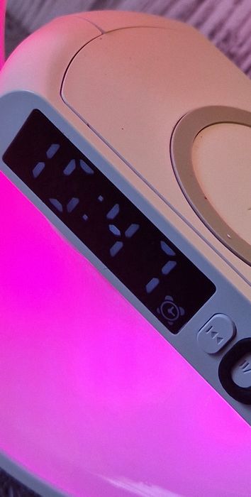Przenośny głośnik Bluetooth, zegar, budzik, lampka nocna RGB, kabel do