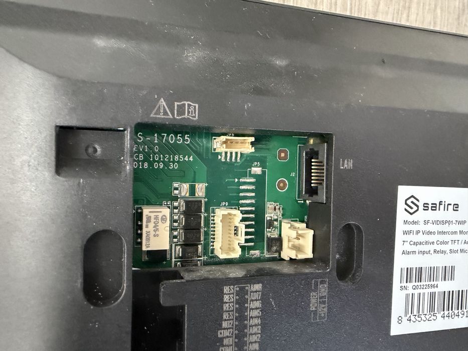 Safire / HikVision SF-VIK001-S-2 - Vídeo-Porteiro com display de 7''