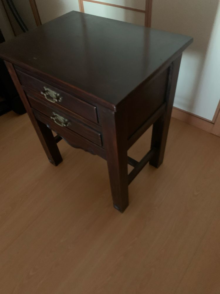 Mesa de cabeceira