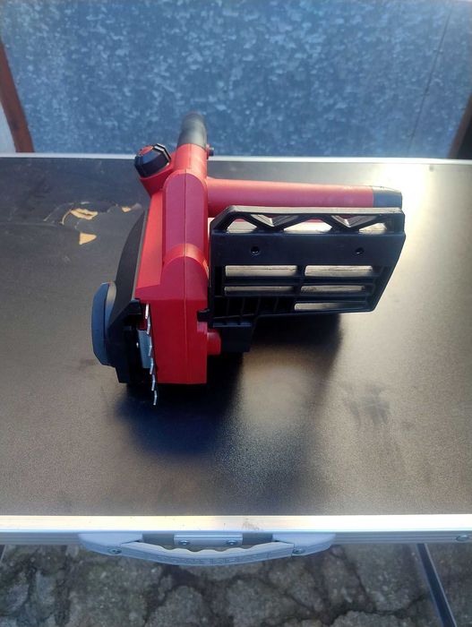 Piła elektryczna łańcuchowa EINHELL GE-EC 2240