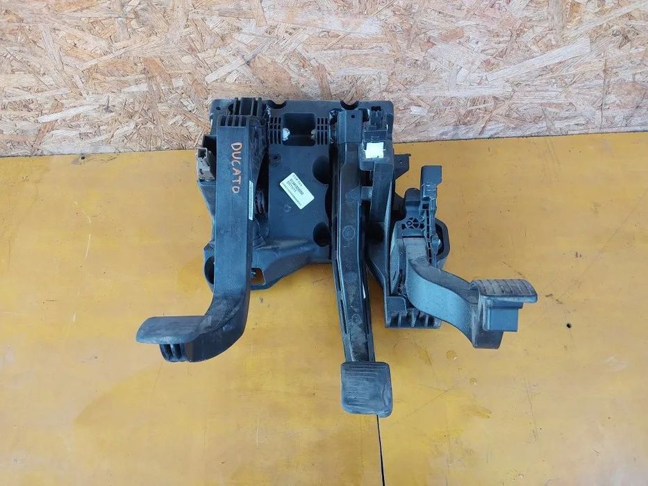Pedał Sprzęgła Hamulca Gazu Europa Fiat Ducato Jumper Boxer III Lift 2006-2014 01341020080