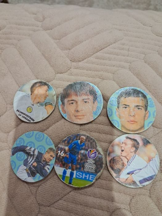 Колекційні картки і фішки , карточки, фишки