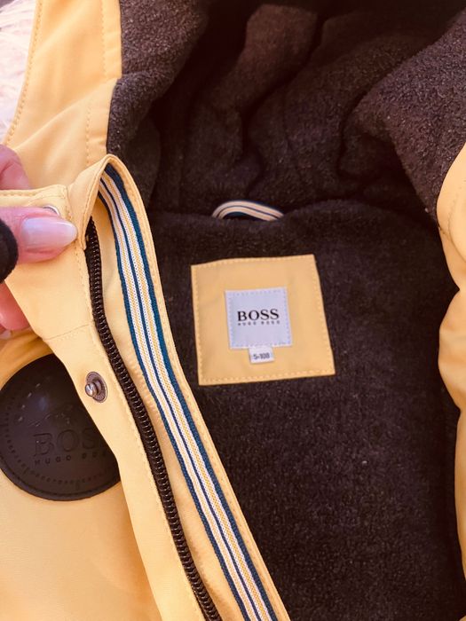 Lindo casaco Hugo Boss.