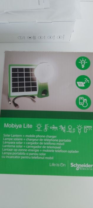 Фонарик заряжается от солнечной батореи и от сети заряжает мобильны