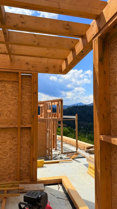 Продаж будинків  128 квадратних метрів