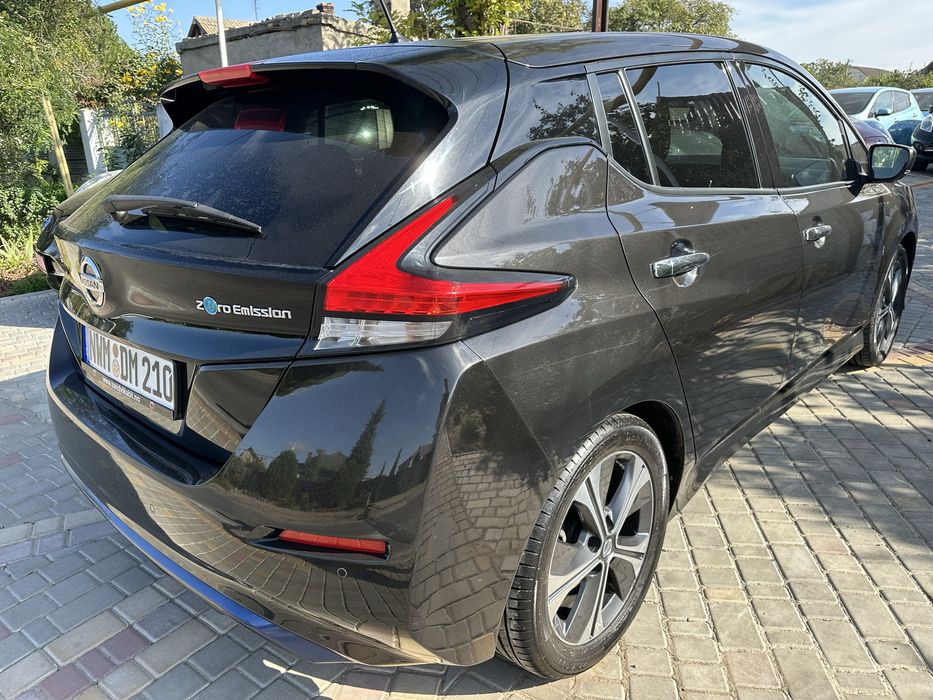 В продаже Nissan Leaf 2018 года