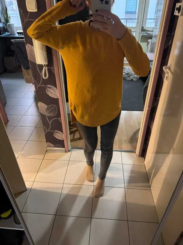 Sweter musztardowy wełniany