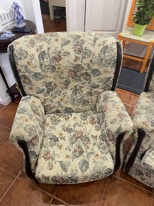 Conjunto Sofá + 2 poltronas