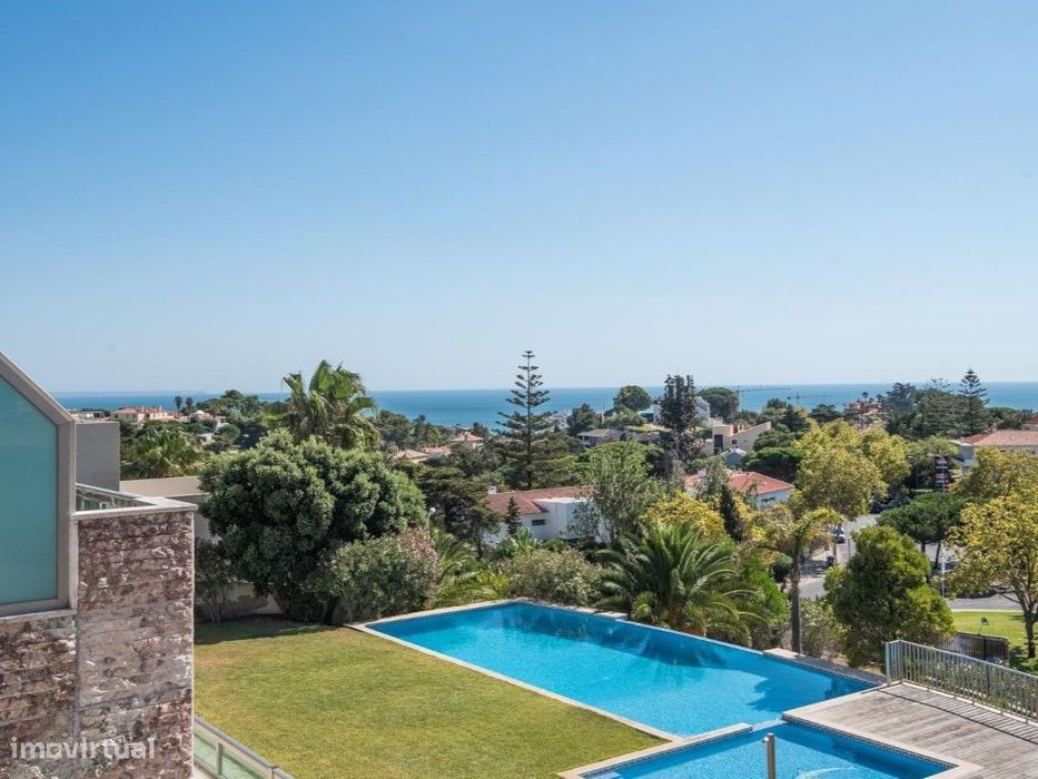 Apartamento T4 com Vista Mar no Estoril