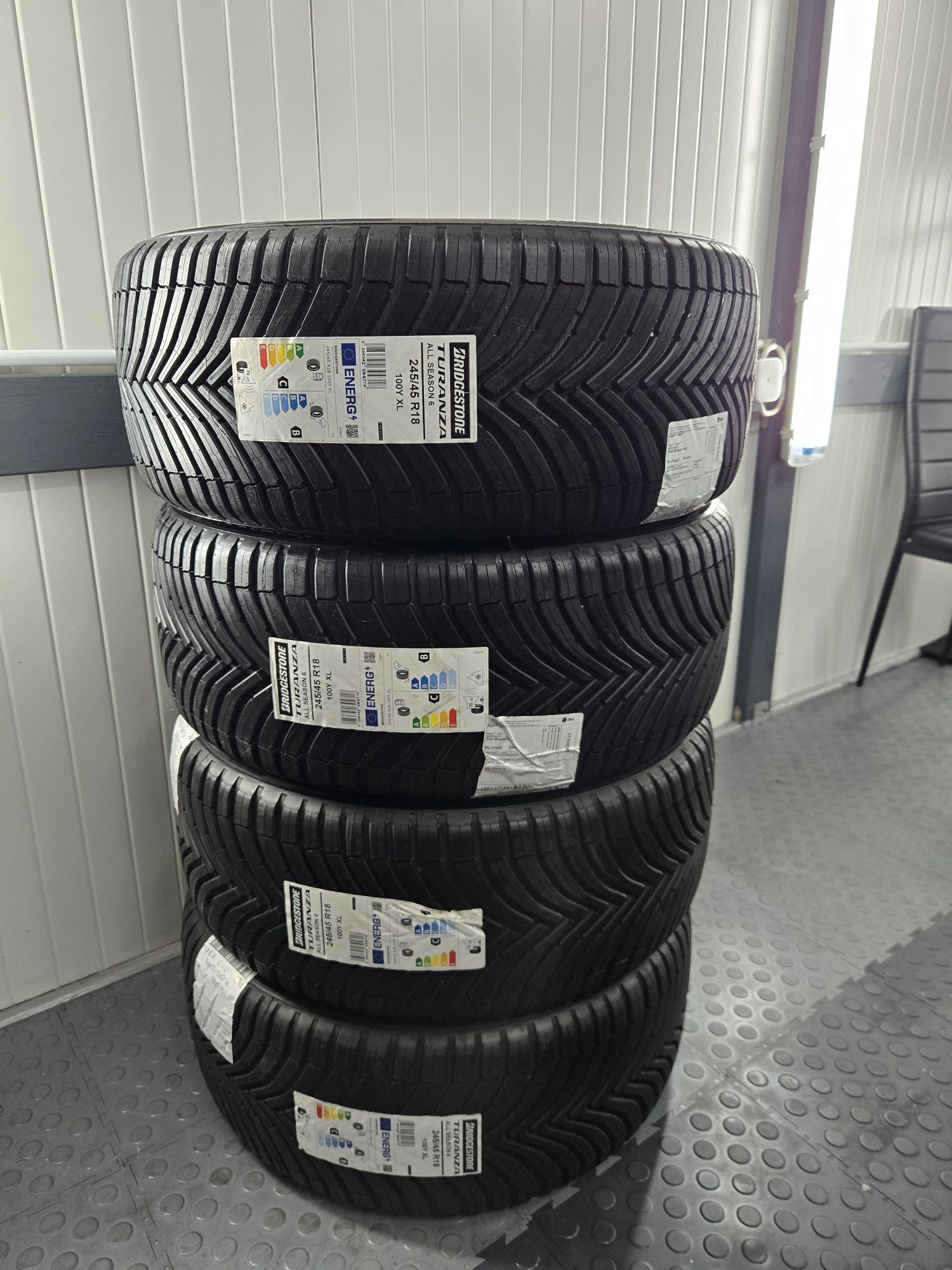 OKAZJA!NOWE24! 4X Bridgestone Turanza All Season 6 245/45 R18 

Czytaj