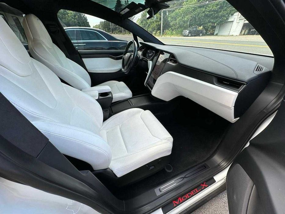 Tesla Model X 2018